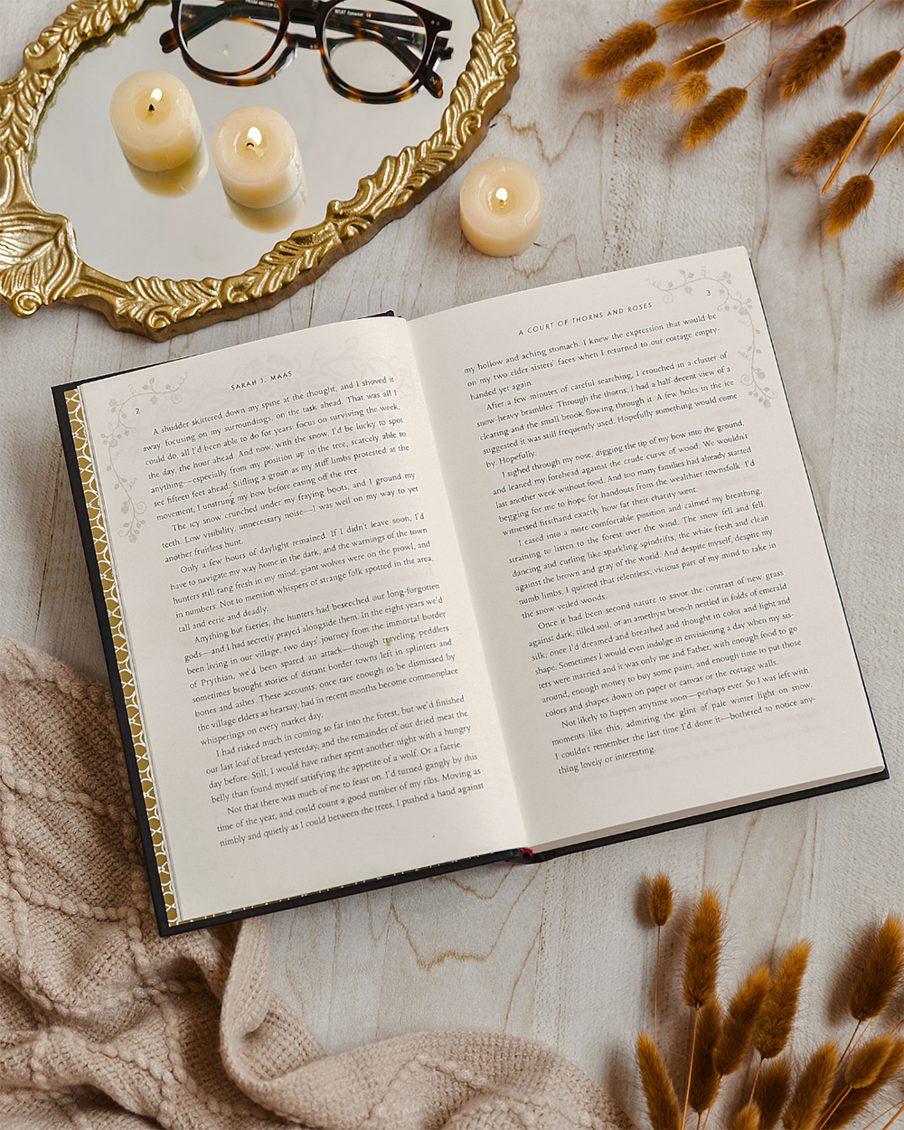 A Court of Thorns and Roses Collectors Edition